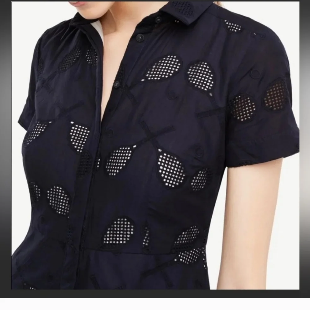 Ann Taylor eyelet tennis racquet pattern dress size 4 Excellent condition Navy - Picture 3 of 5